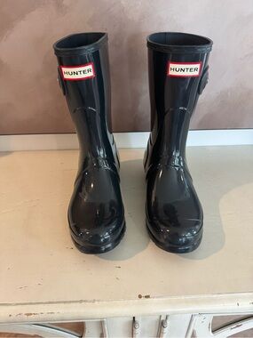 Hunter Glossy Dark Gray Rain Boots